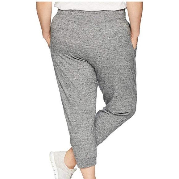 plus size nike vintage capris